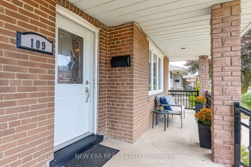 Preview image for 109 Gilley Rd, Toronto