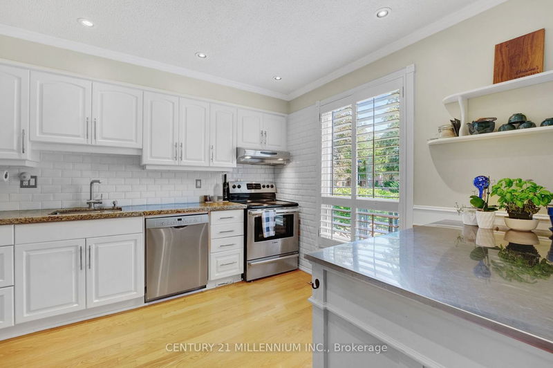 Preview image for 69 Old Burnhamthorpe Rd #82, Toronto