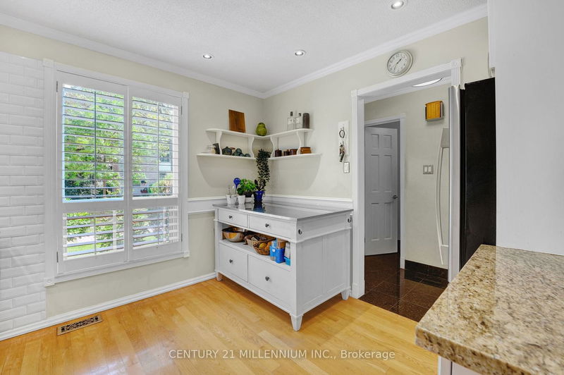 Preview image for 69 Old Burnhamthorpe Rd #82, Toronto
