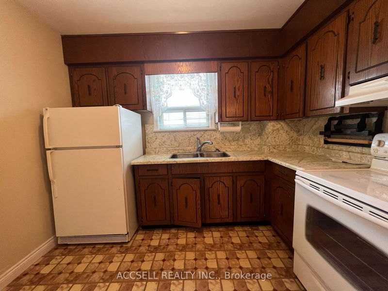 Preview image for 30 Fifteenth St, Toronto