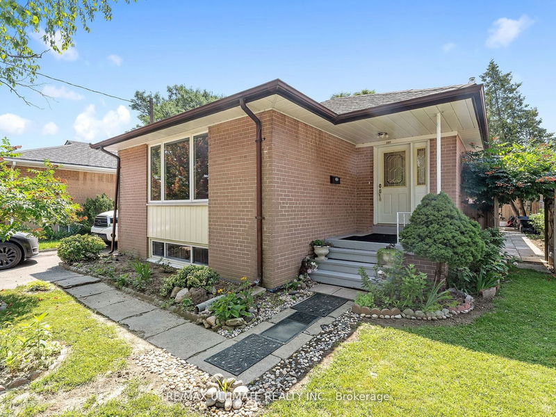 Preview image for 189 Elmhurst Dr, Toronto