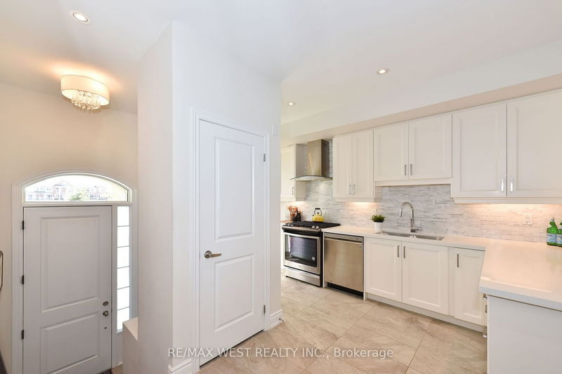 Preview image for 73 Edward Horton Cres, Toronto