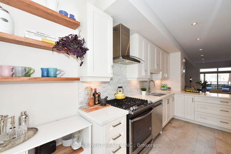 Preview image for 73 Edward Horton Cres, Toronto