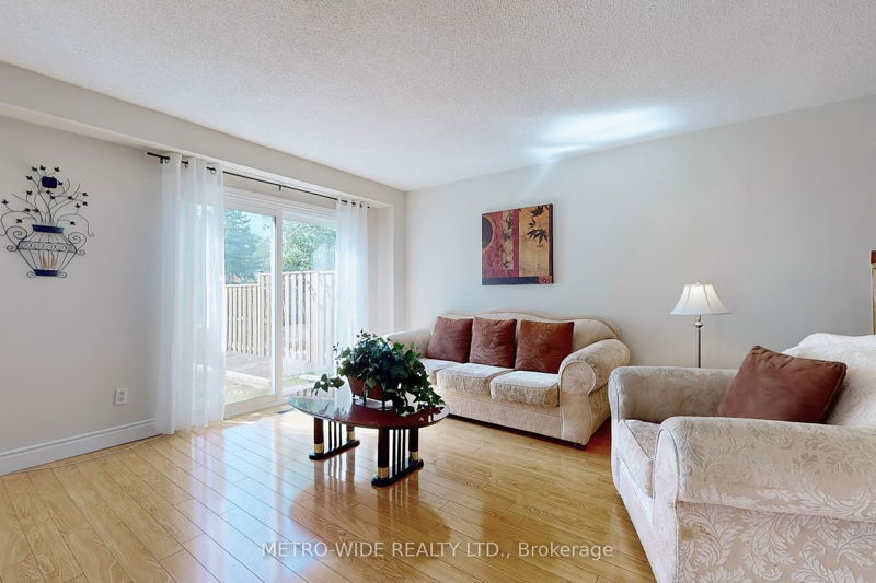 Preview image for 21 Kidron Valley Dr, Toronto
