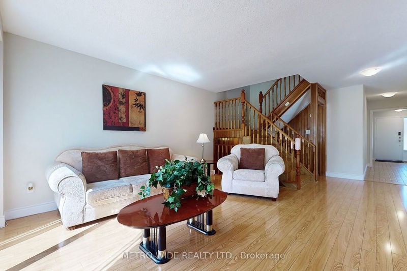 Preview image for 21 Kidron Valley Dr, Toronto