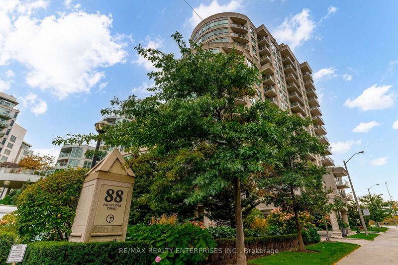Preview image for 88 Palace Pier Crt #Ph301, Toronto