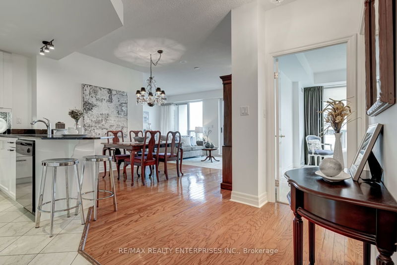 Preview image for 88 Palace Pier Crt #Ph301, Toronto