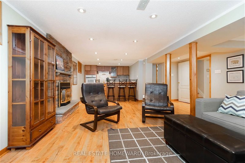 Preview image for 38 Carsbrooke Rd, Toronto