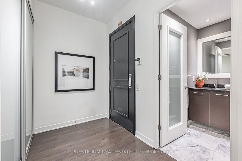 Preview image for 90 Park Lawn Rd #2517, Toronto