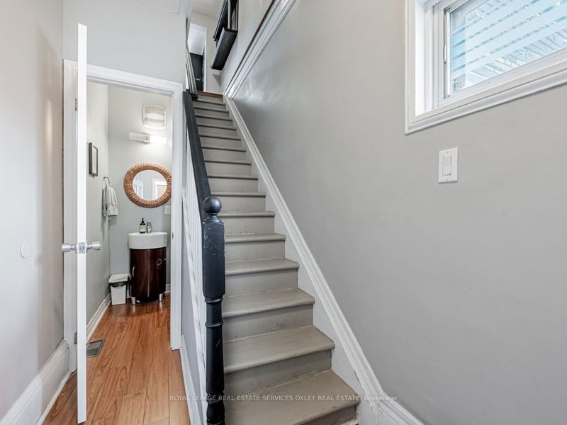 Preview image for 17 Garnet Ave, Toronto