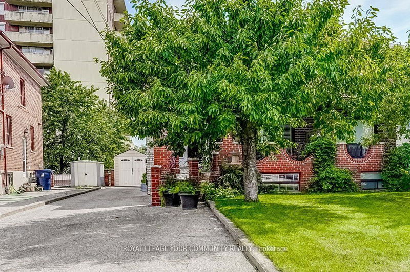 Preview image for 31 Donofree Rd, Toronto
