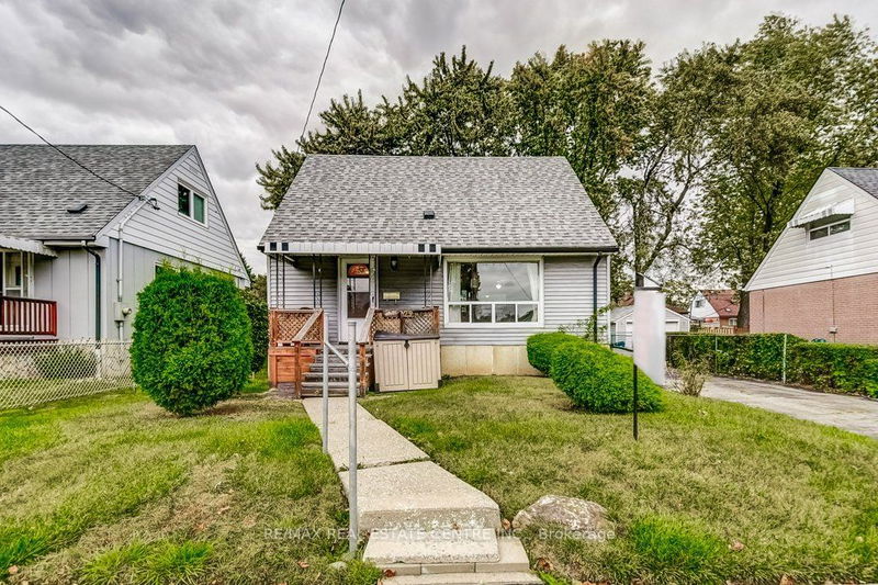 Preview image for 29 Hatfield Cres, Toronto