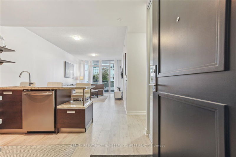 Preview image for 88 Park Lawn Rd #209, Toronto