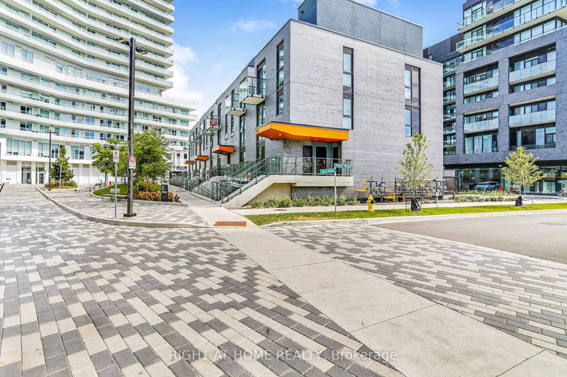 Preview image for 15 Brin Dr #5, Toronto