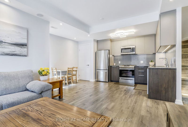 Preview image for 15 Brin Dr #5, Toronto