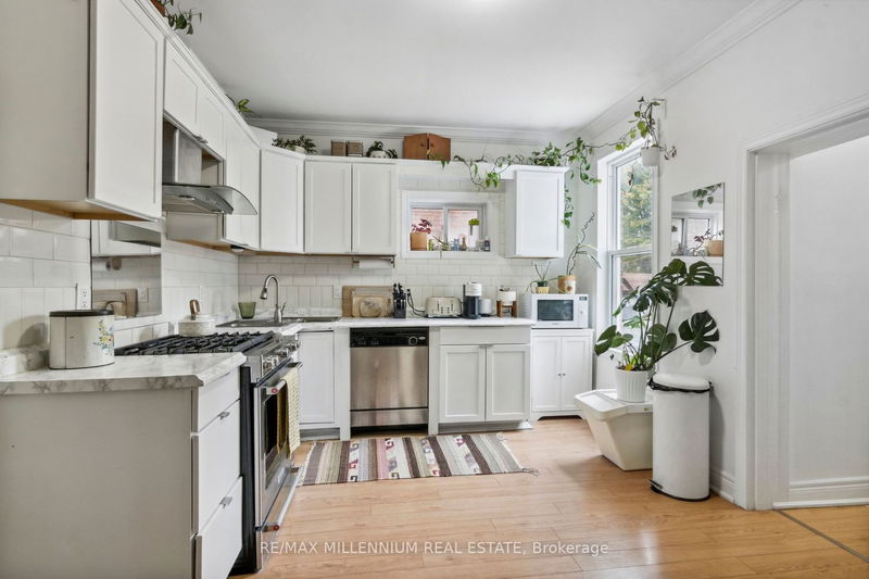 Preview image for 71 Hounslow Heath Rd S, Toronto