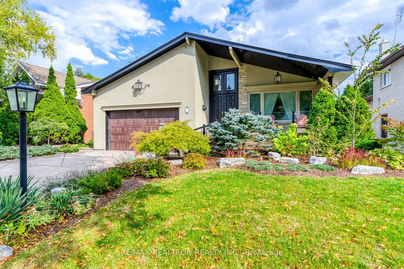 Preview image for 3 Bosworth Ave, Toronto