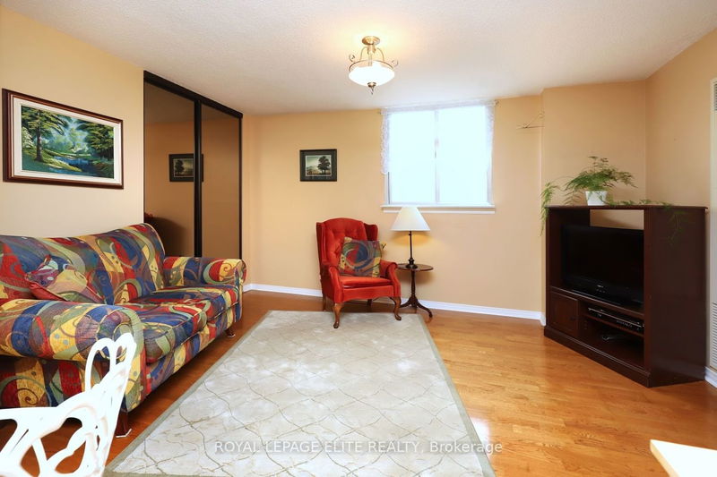 Preview image for 820 Burnhamthorpe Rd #708, Toronto