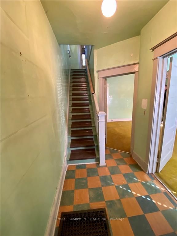 Preview image for 23 Priscilla Ave S, Toronto