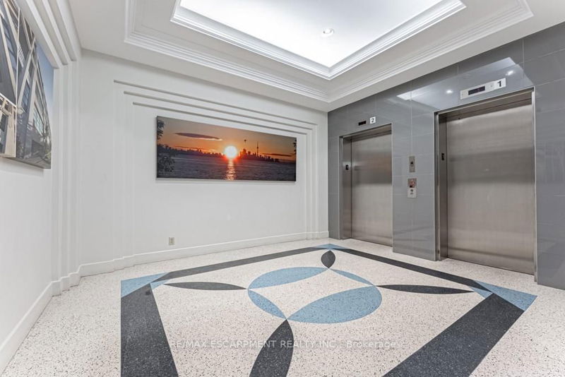 Preview image for 1001 Roselawn Ave #425, Toronto