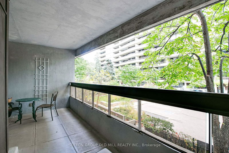 Preview image for 80 Quebec Ave #111, Toronto