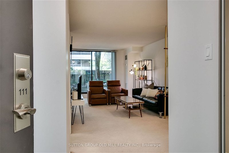 Preview image for 80 Quebec Ave #111, Toronto