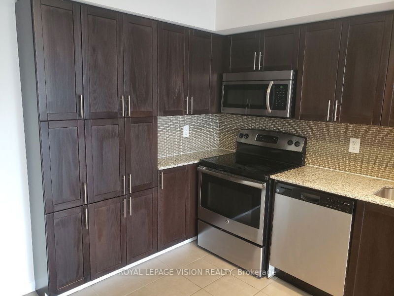 Preview image for 830 Lawrence Ave W #1301, Toronto