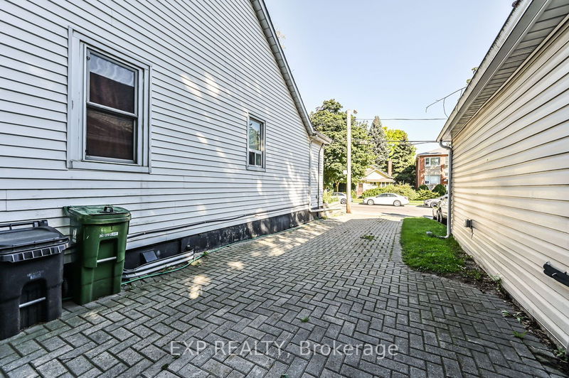 Preview image for 77 James St, Toronto