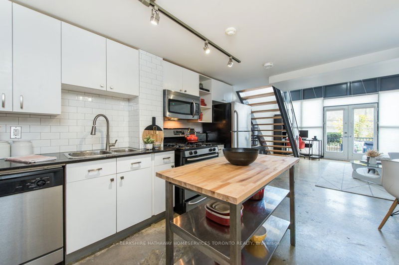 Preview image for 369 Sorauren Ave #103, Toronto