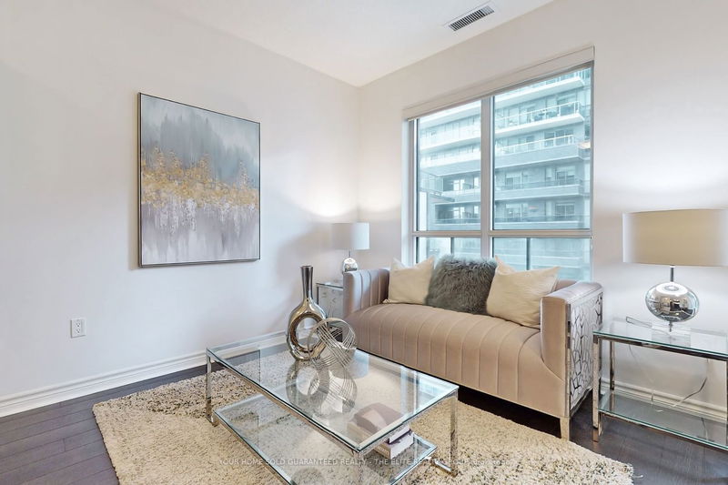 Preview image for 39 Annie Craig Dr #423, Toronto