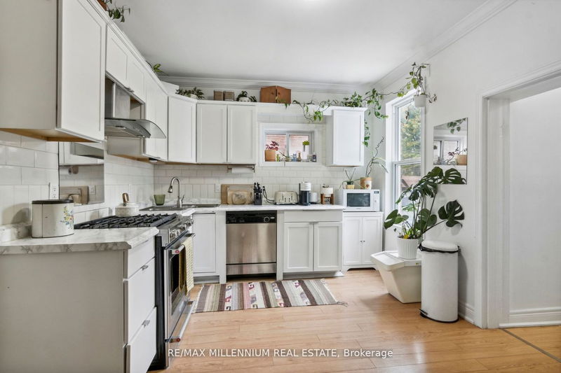 Preview image for 71 Hounslow Heath Rd S, Toronto