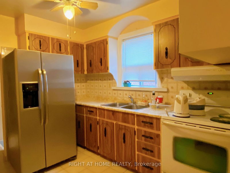 Preview image for 570 Blackthorn Ave, Toronto