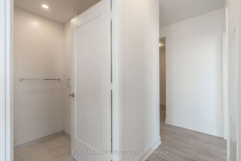 Preview image for 70 Annie Craig Dr #2004, Toronto