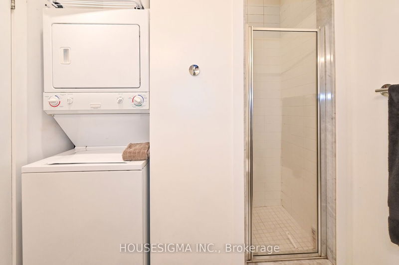 Preview image for 2 Fieldway Rd #403, Toronto
