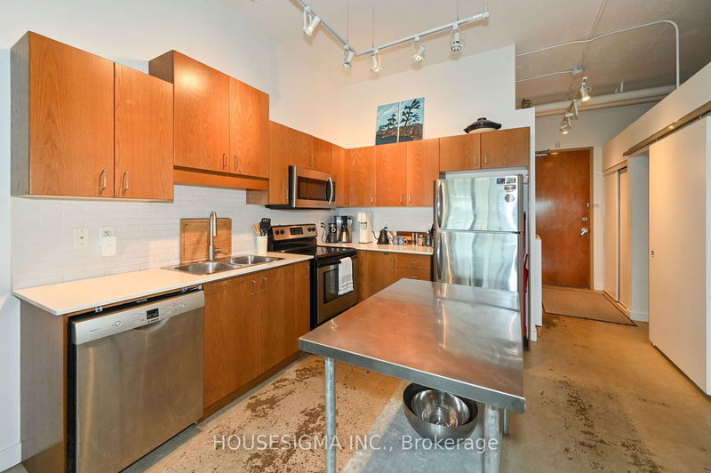 Preview image for 2 Fieldway Rd #403, Toronto
