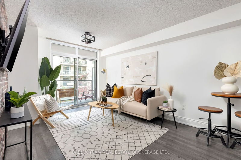 Preview image for 816 Lansdowne Ave #413, Toronto