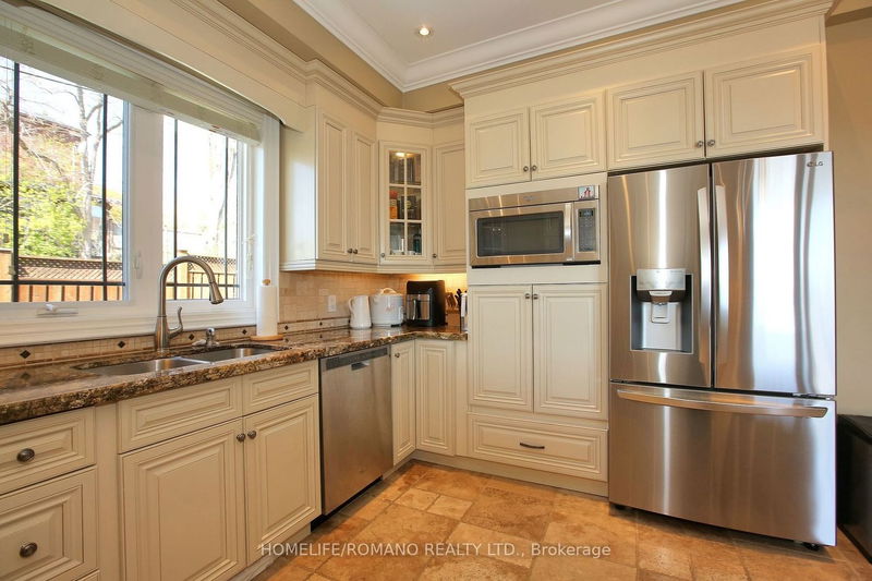 Preview image for 566 Mcroberts Ave, Toronto
