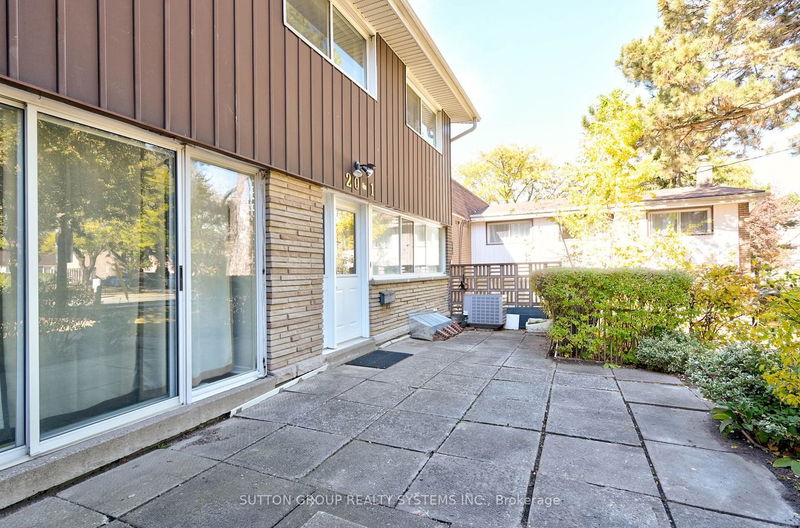 Preview image for 20 Brookwell Dr #1, Toronto
