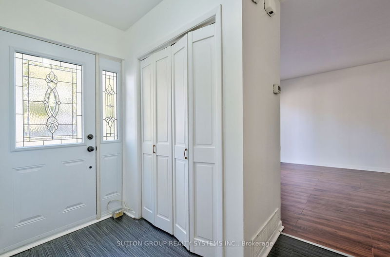 Preview image for 20 Brookwell Dr #1, Toronto