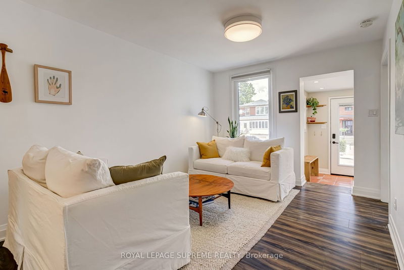 Preview image for 74 Chryessa Ave, Toronto