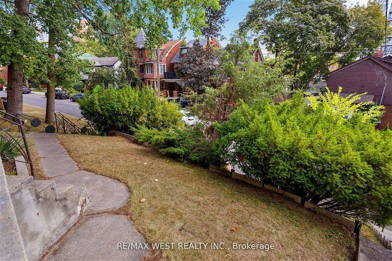 Preview image for 544 Indian Rd, Toronto
