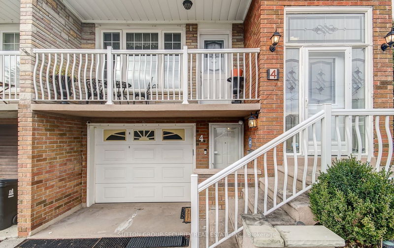 Preview image for 4 Ewart Ave, Toronto