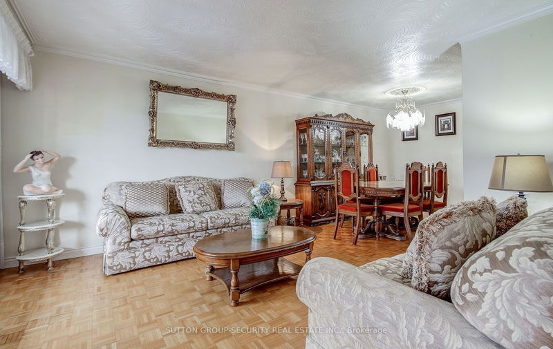 Preview image for 4 Ewart Ave, Toronto
