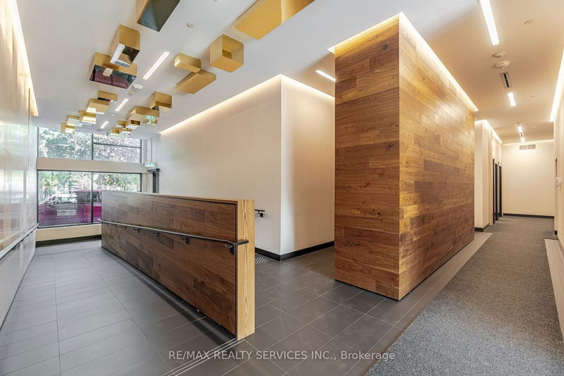 Preview image for 2118 Bloor St W #401, Toronto