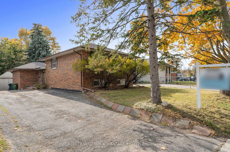 Preview image for 99 Jeffcoat Dr, Toronto