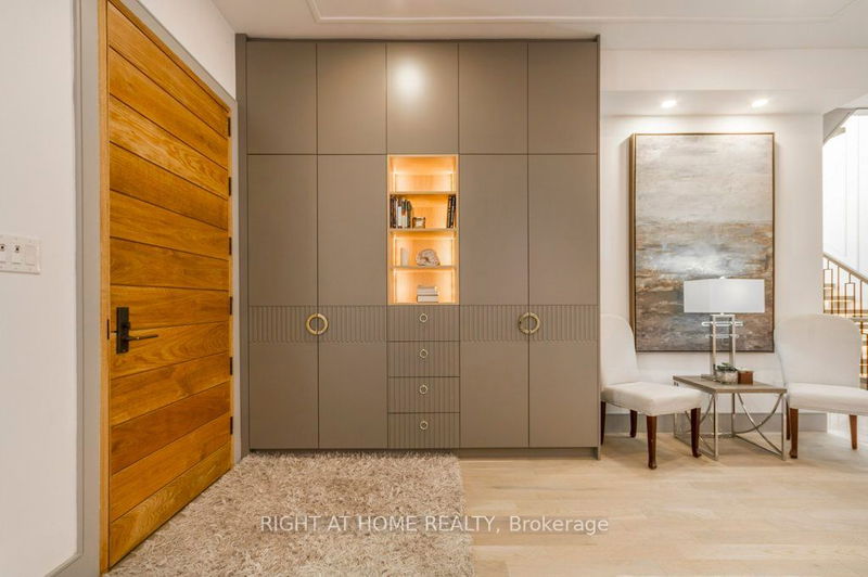 Preview image for 118 Martin Grove Rd, Toronto