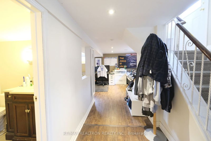 Preview image for 278 Beta St W, Toronto