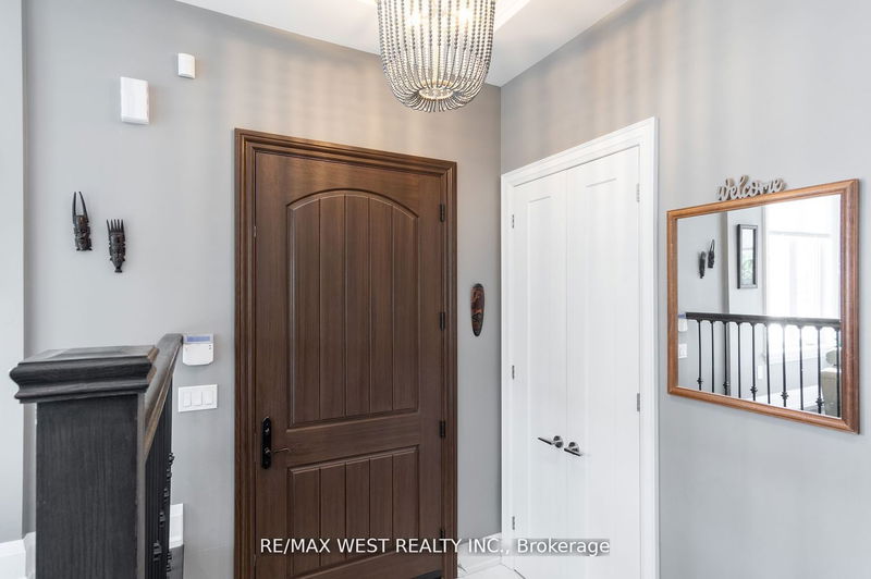 Preview image for 1 Rowan Ave, Toronto