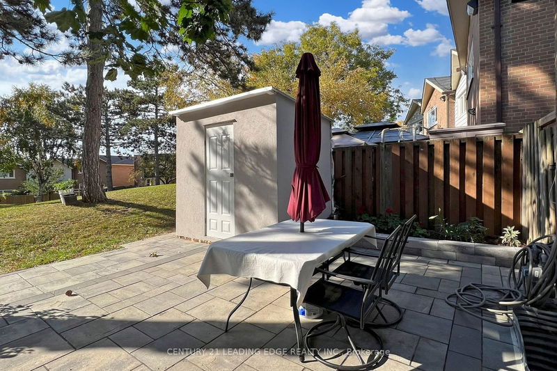 Preview image for 19 Derrydown Rd #10, Toronto