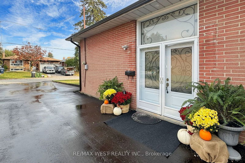 Preview image for 74 Samba Dr, Toronto